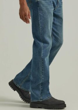 Wrangler Men's and Big Men's Relaxed Bootcut Jean